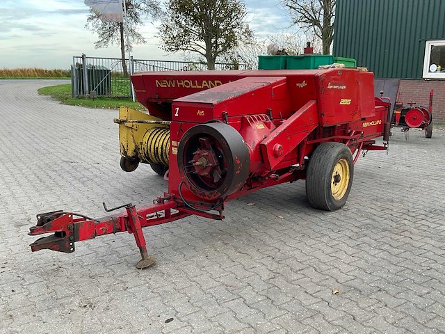 New holland super hayliner 286 balenpers - afbeelding 6 van  13