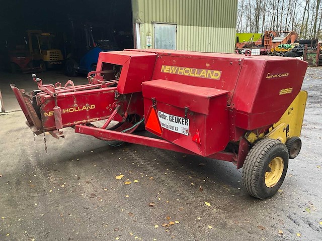 New holland super hayliner 286 balenpers - afbeelding 8 van  20