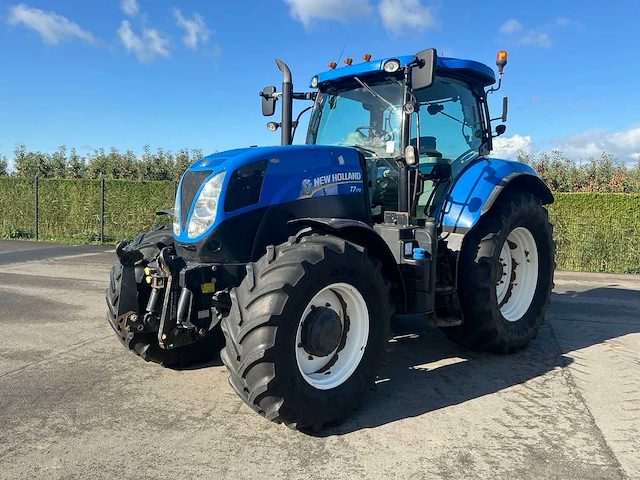 New holland t7.170 vierwielaangedreven landbouwtractor - afbeelding 1 van  28