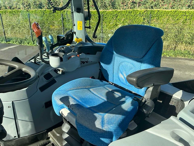 New holland t7.170 vierwielaangedreven landbouwtractor - afbeelding 13 van  28