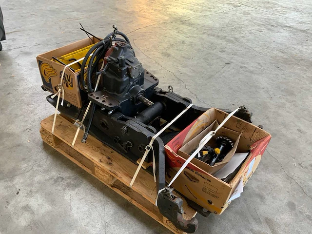 New holland tm fronthef - afbeelding 1 van  9