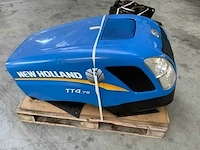 New holland tt4.75 motorkap - afbeelding 6 van  8