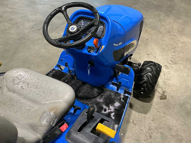 New holland tz25d 4wd minitractor - afbeelding 16 van  17