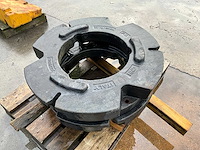 New holland wielgewicht 250kg (2x) - afbeelding 1 van  3