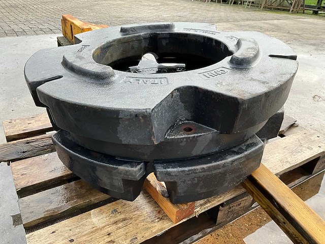 New holland wielgewicht 250kg (2x) - afbeelding 2 van  3