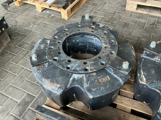 New holland wielgewicht (2x) - afbeelding 2 van  5