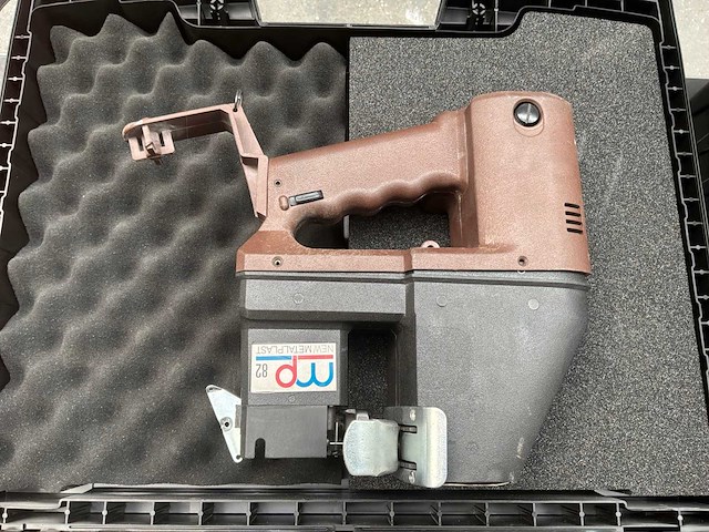 New metalplast mp 82 zakkennaaimachine (4x) - afbeelding 2 van  10
