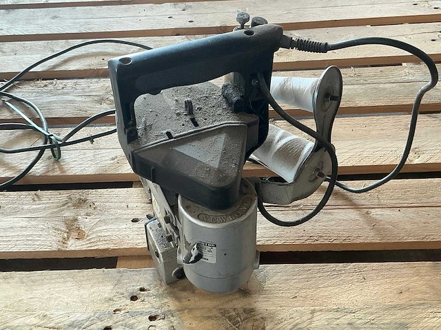 Newlong np-8 zakken naaimachine - afbeelding 10 van  13