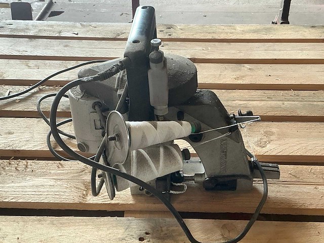 Newlong np-8 zakken naaimachine - afbeelding 3 van  13