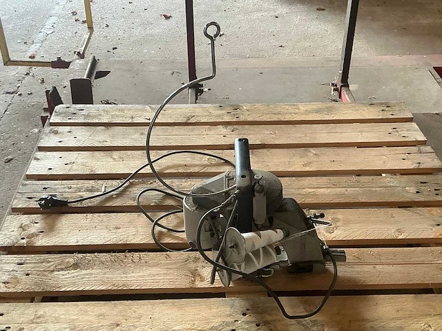 Newlong np-8 zakken naaimachine - afbeelding 11 van  13