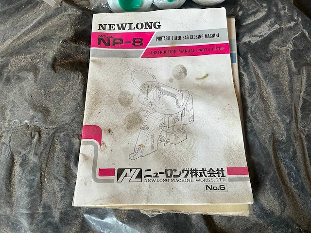 Newlong np-8 zakken naaimachine - afbeelding 13 van  13