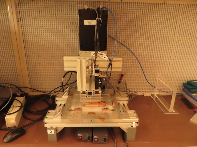 Newport - m-ims300cc - positioneringssysteem met linear stage - afbeelding 1 van  9