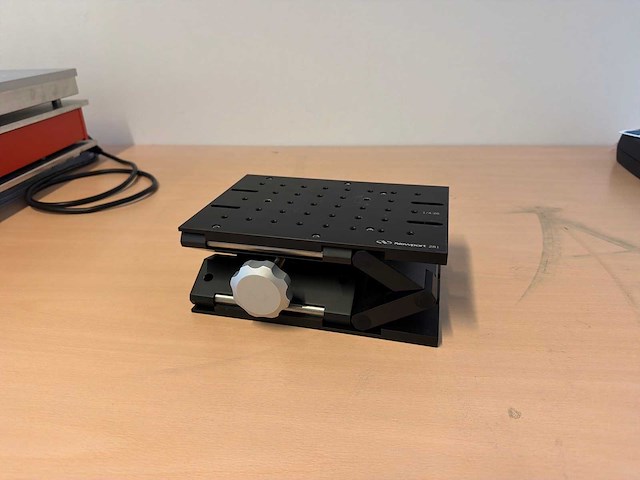 Newport 281 precision lab jack optical lift / verstelplatform - afbeelding 1 van  4