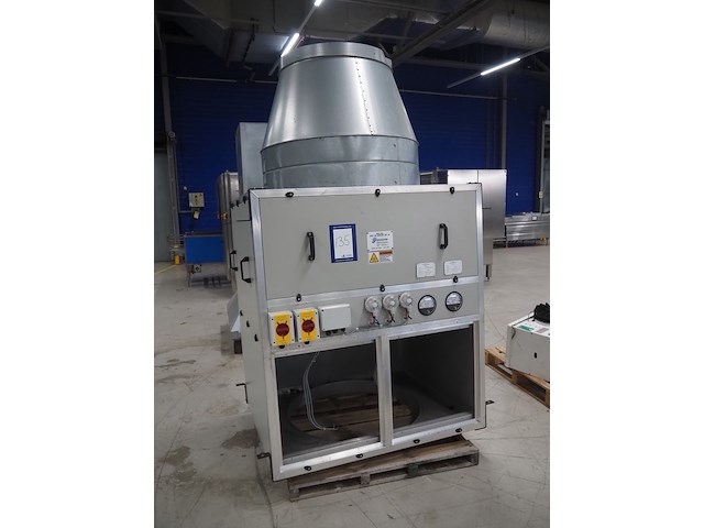 Newsome - afbeelding 1 van  12