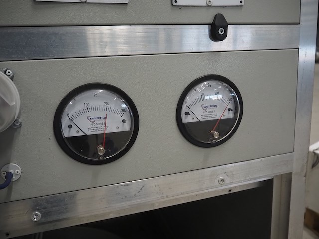 Newsome - afbeelding 12 van  12