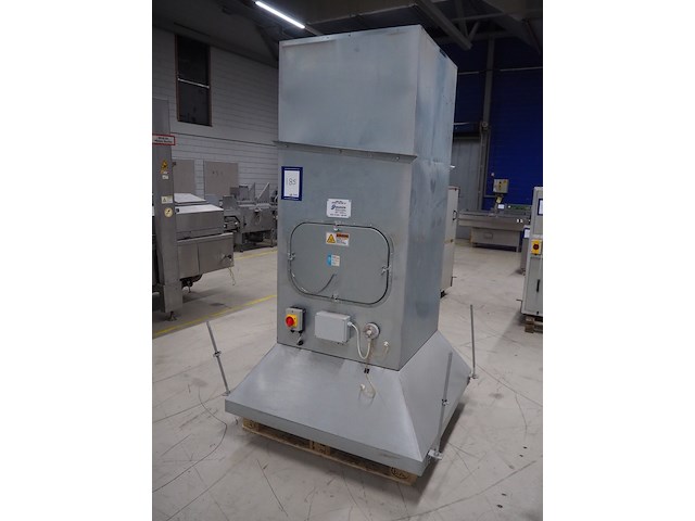 Newsome - afbeelding 1 van  8