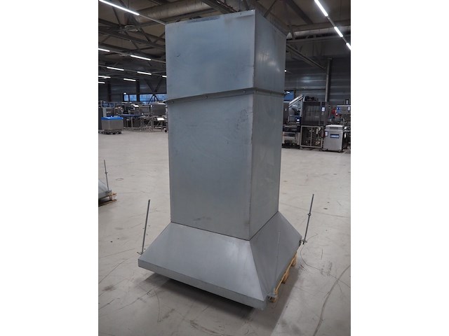 Newsome - afbeelding 3 van  8