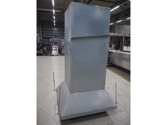 Newsome - afbeelding 4 van  8