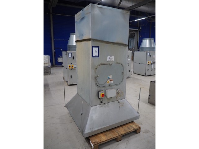 Newsome - afbeelding 1 van  8