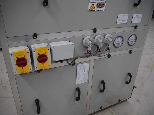 Newsome - afbeelding 7 van  11