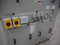 Newsome - afbeelding 7 van  11