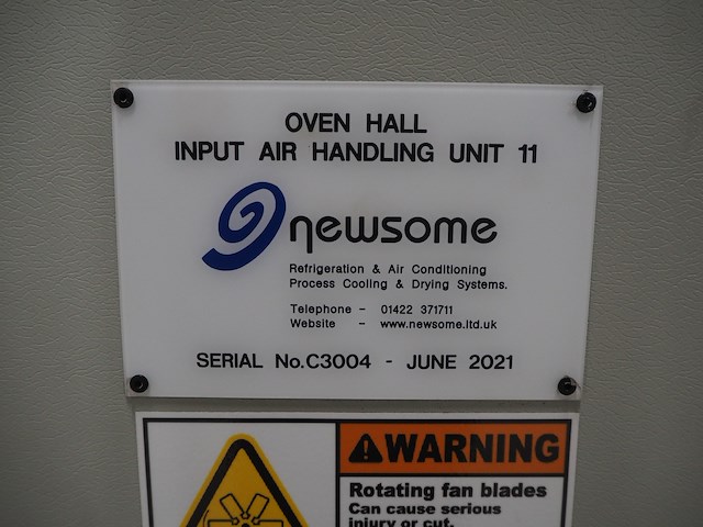 Newsome - afbeelding 10 van  11