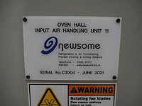 Newsome - afbeelding 10 van  11