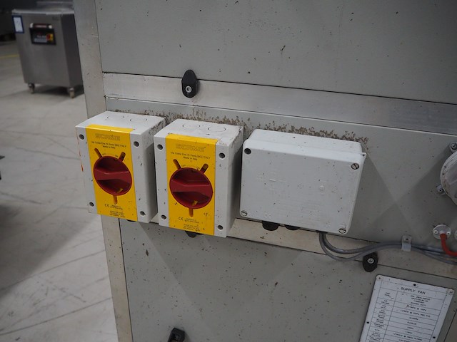 Newsome - afbeelding 9 van  11