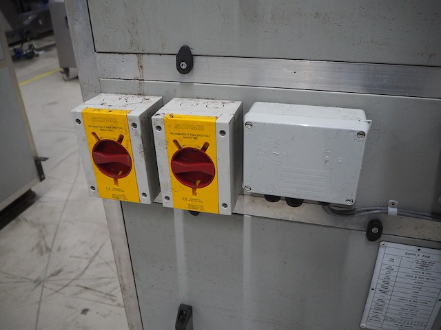 Newsome - afbeelding 8 van  11