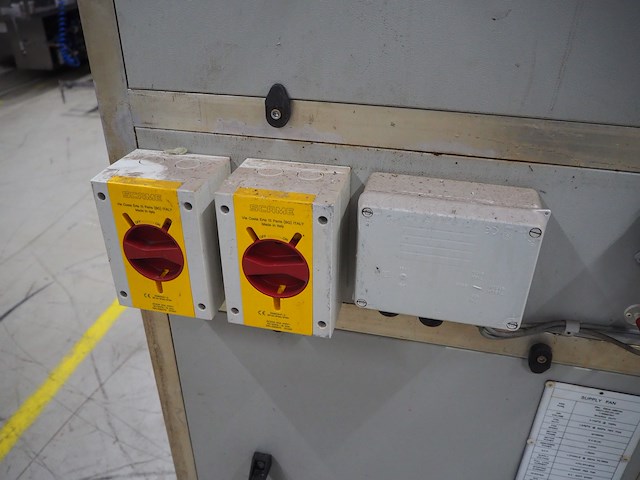 Newsome - afbeelding 8 van  11