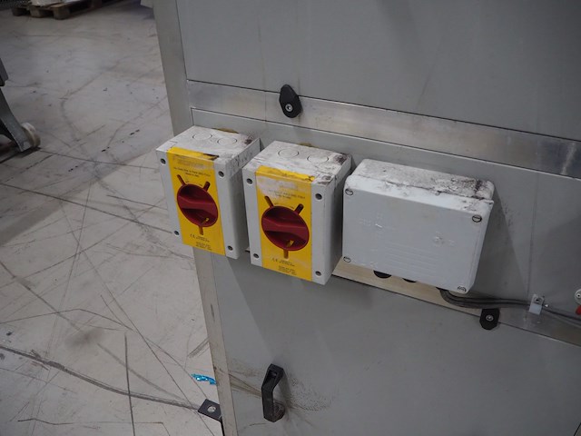 Newsome - afbeelding 8 van  11