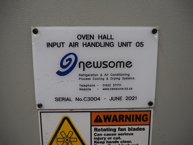 Newsome - afbeelding 10 van  11