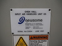 Newsome - afbeelding 10 van  11