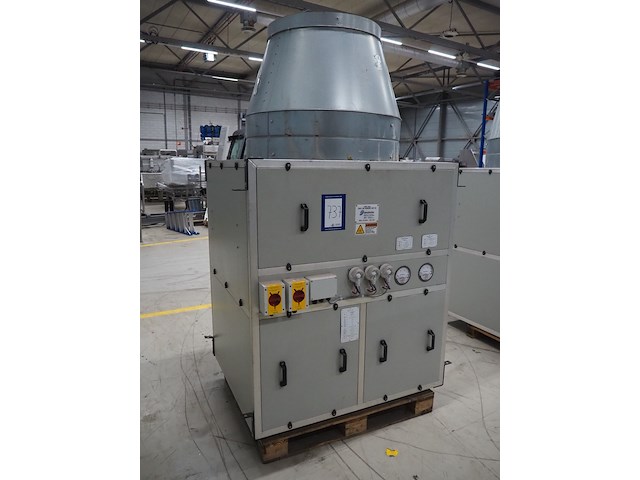 Newsome - afbeelding 4 van  11