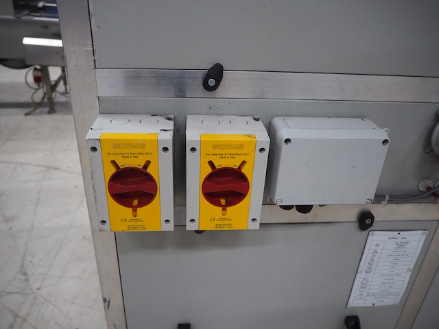 Newsome - afbeelding 7 van  11