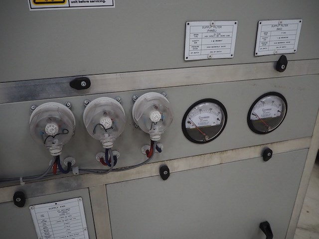 Newsome - afbeelding 8 van  11