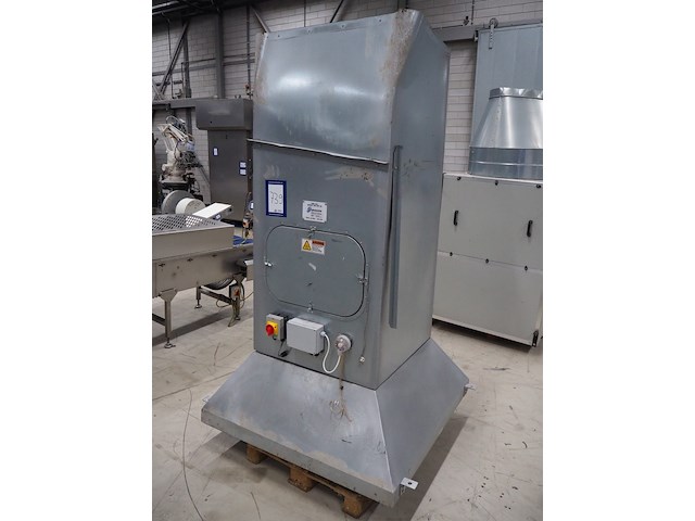 Newsome - afbeelding 1 van  8