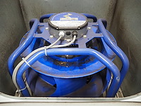 Newsome - afbeelding 5 van  8