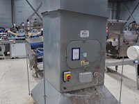 Newsome - afbeelding 1 van  8