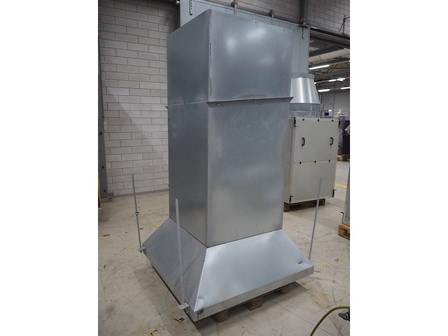 Newsome - afbeelding 3 van  8