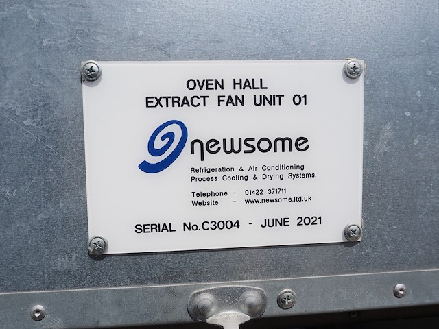 Newsome - afbeelding 2 van  10