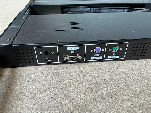 Newstar 1u rack monitor - afbeelding 3 van  4
