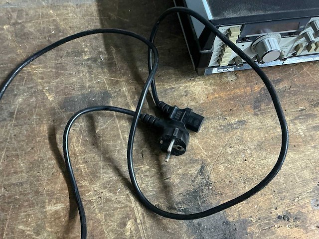 Newtronics 200spc sweep/puls/functie generator - afbeelding 4 van  4