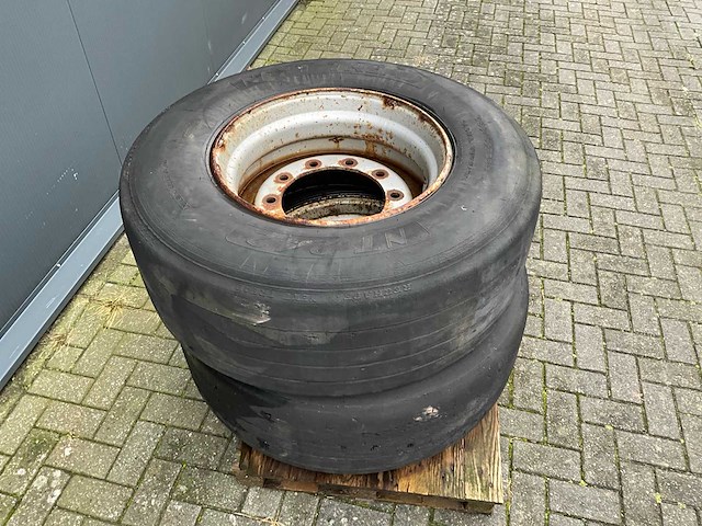 Next tread nt 242 band met velg (2x) - afbeelding 2 van  6