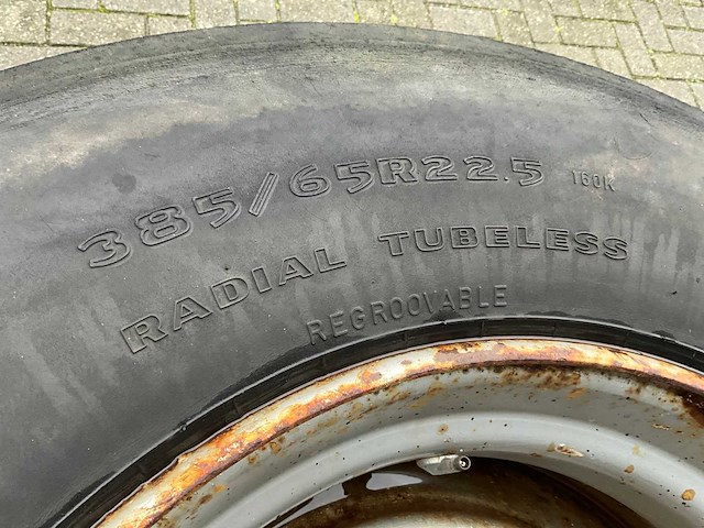 Next tread nt 242 band met velg (2x) - afbeelding 5 van  6