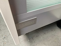 Next125 keukeneiland met colorglass aanrecht en blum ladegeleiders - afbeelding 8 van  11