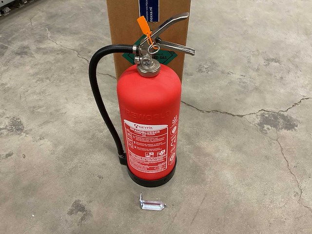 Neyfik 6l afff schuim composiet brandblusser - afbeelding 1 van  2