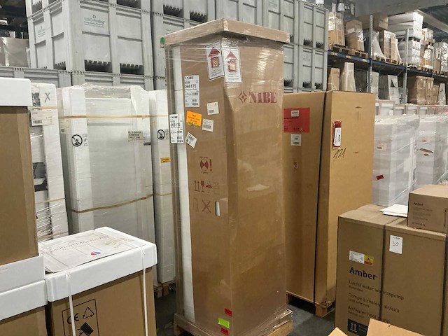 Nibe f370 r 3x400v combi-wp ventilatielucht/water combi warmtepomp - afbeelding 2 van  4