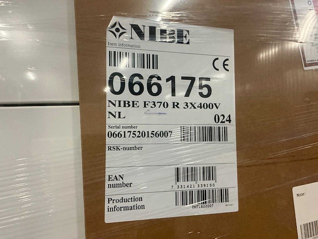 Nibe f370 r 3x400v combi-wp ventilatielucht/water combi warmtepomp - afbeelding 3 van  4