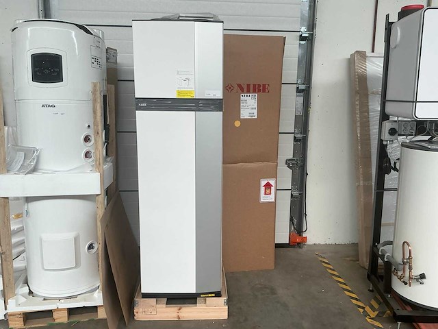 Nibe s735-4 r em 066184 ventilatielucht/water combi warmtepomp - afbeelding 3 van  4